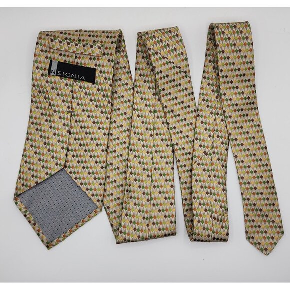 Geometric Tie Insignia Necktie Pink Silk 4" Wide 59" Long VTG - Picture 4 of 5